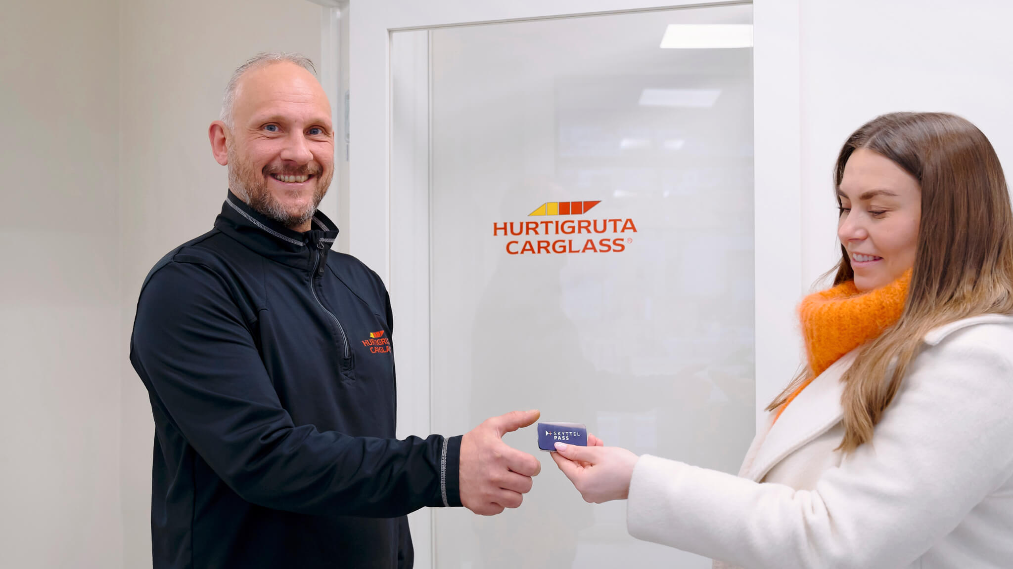 Rabatt med SkyttelPASS-brikke hos Hurtigruta Carglass